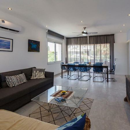 Coral Bay Sea Breeze Apartments - 3 Bedroom Apartment Pegeia Eksteriør billede