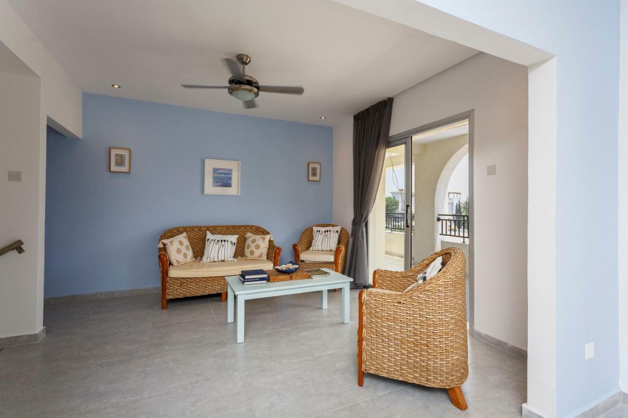 Coral Bay Sea Breeze Apartments - 3 Bedroom Apartment Pegeia Eksteriør billede