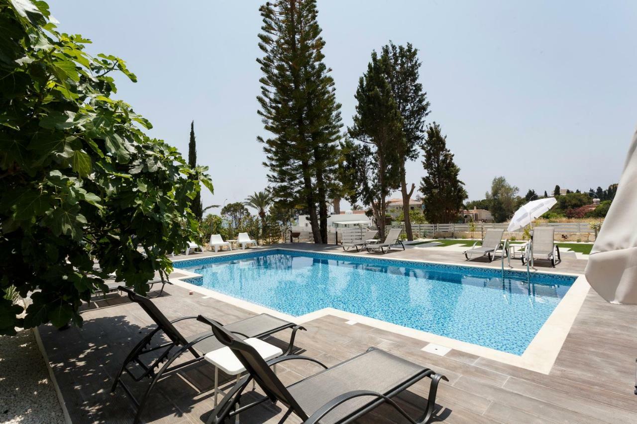 Coral Bay Sea Breeze Apartments - 3 Bedroom Apartment Pegeia Eksteriør billede