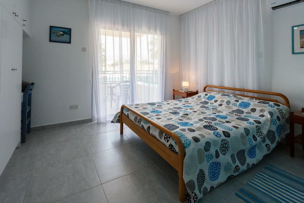 Coral Bay Sea Breeze Apartments - 3 Bedroom Apartment Pegeia Eksteriør billede