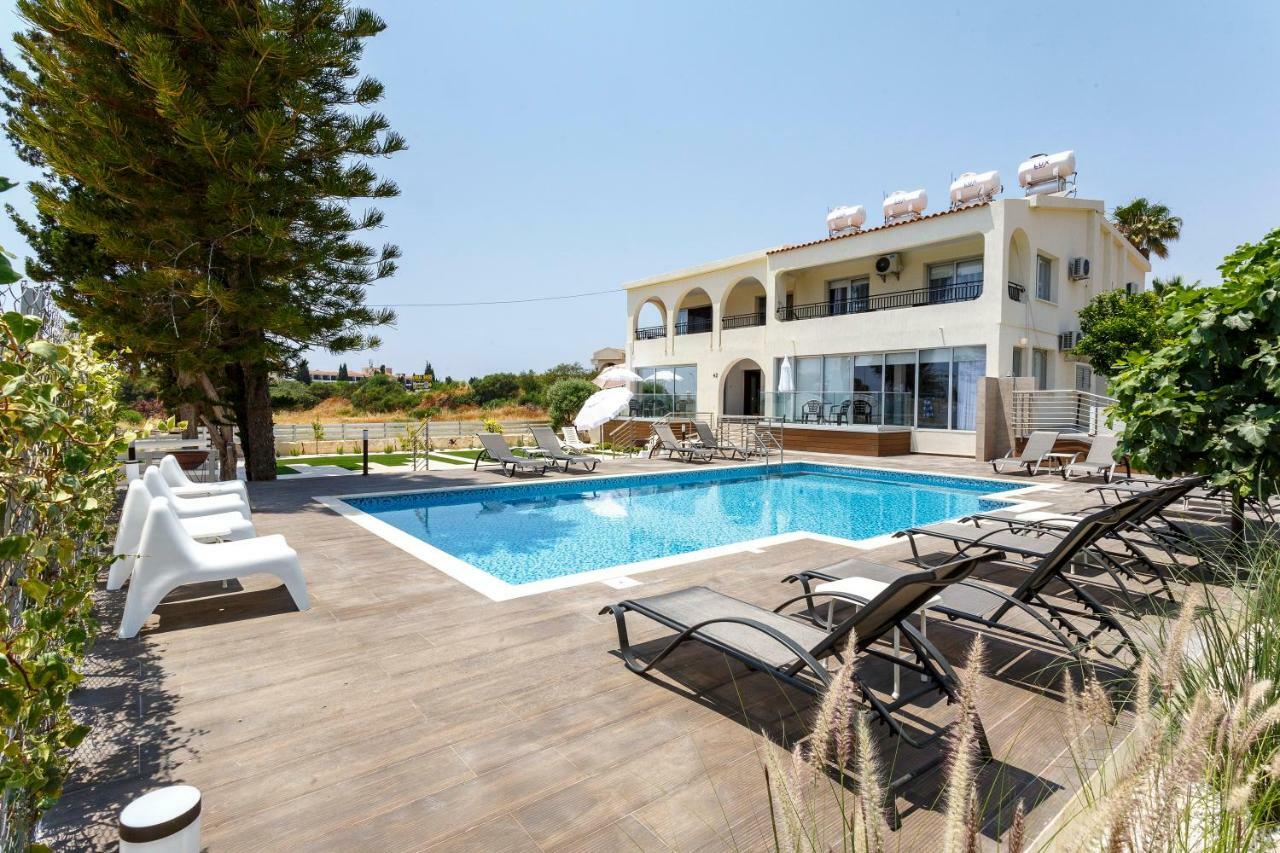 Coral Bay Sea Breeze Apartments - 3 Bedroom Apartment Pegeia Eksteriør billede