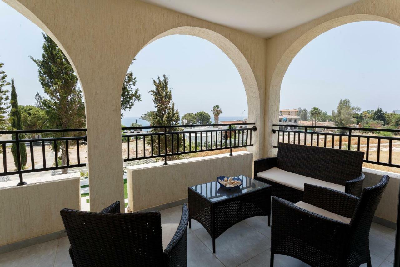 Coral Bay Sea Breeze Apartments - 3 Bedroom Apartment Pegeia Eksteriør billede