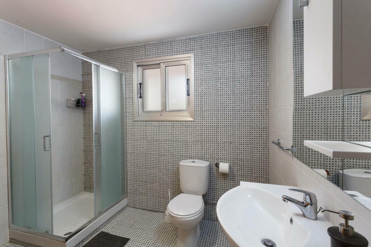 Coral Bay Sea Breeze Apartments - 3 Bedroom Apartment Pegeia Eksteriør billede