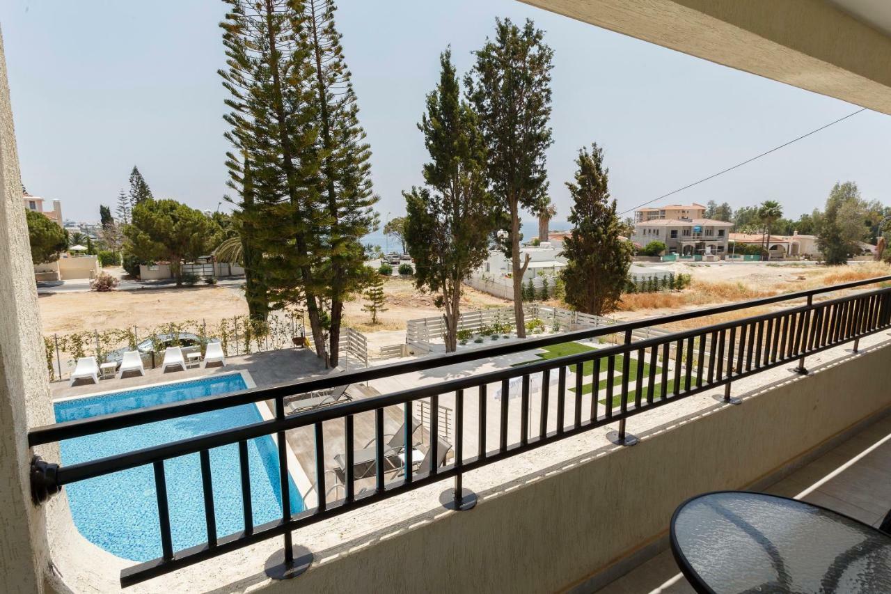 Coral Bay Sea Breeze Apartments - 3 Bedroom Apartment Pegeia Eksteriør billede
